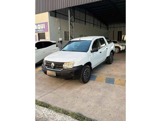 RENAULT OROCH 1.6 16V SCE FLEX PRO MANUAL RENAULT OROCH 1.6 16V SCE FLEX PRO MANUAL